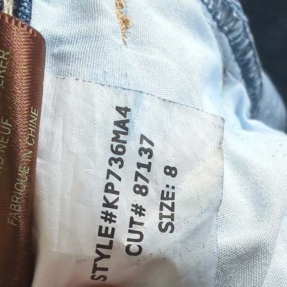 KUT From the Kloth "Natalie High Rise Bootcut" dark wash jeans cut87137 sz 8 EUC - Picture 15 of 15